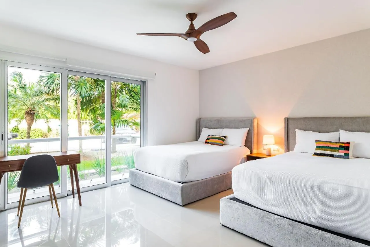 Casa Aruba 403N Apts プレヤデルカーメン